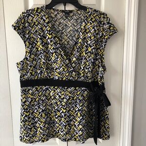 Flattering Alfani wrap/look top, XL, EUC